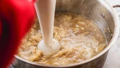 using immersion blender to puree cauliflower soup