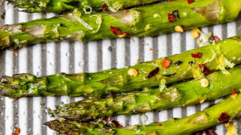 Roasted asparagus spears with spices